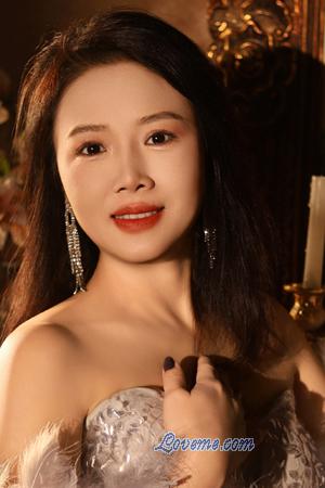 225872 - Lily Age: 48 - China